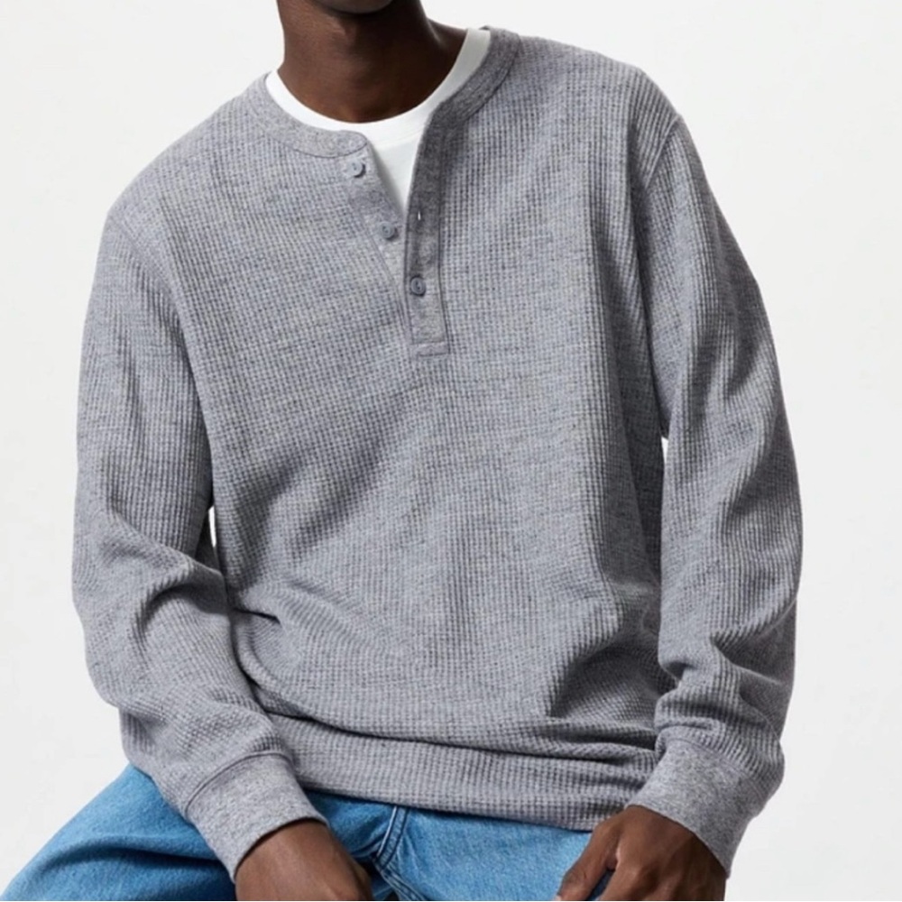 Uniqlo Waffle knit Henley - Men’s Medium